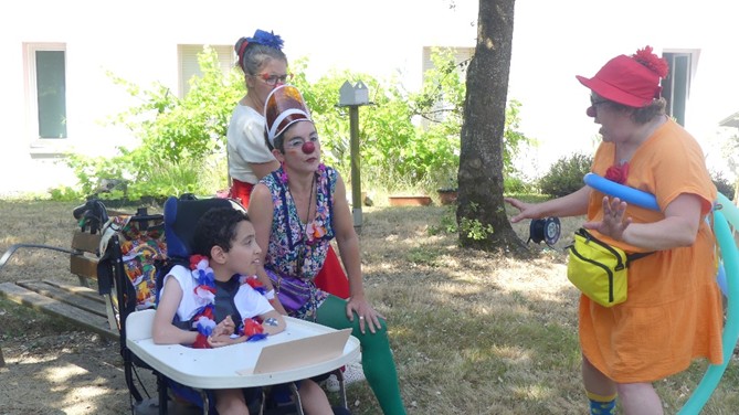chantons-clowns-IEM-EEAP-Estran